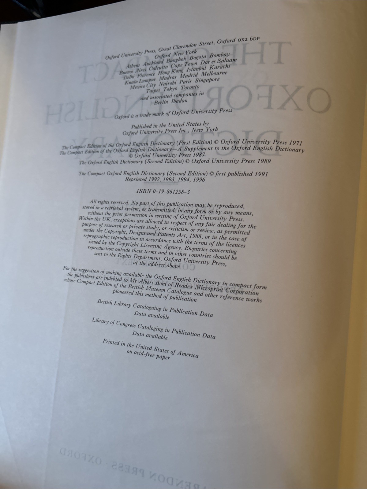 The Compact Oxford English Dictionary New Edition, Hardcover w/ Slipcase