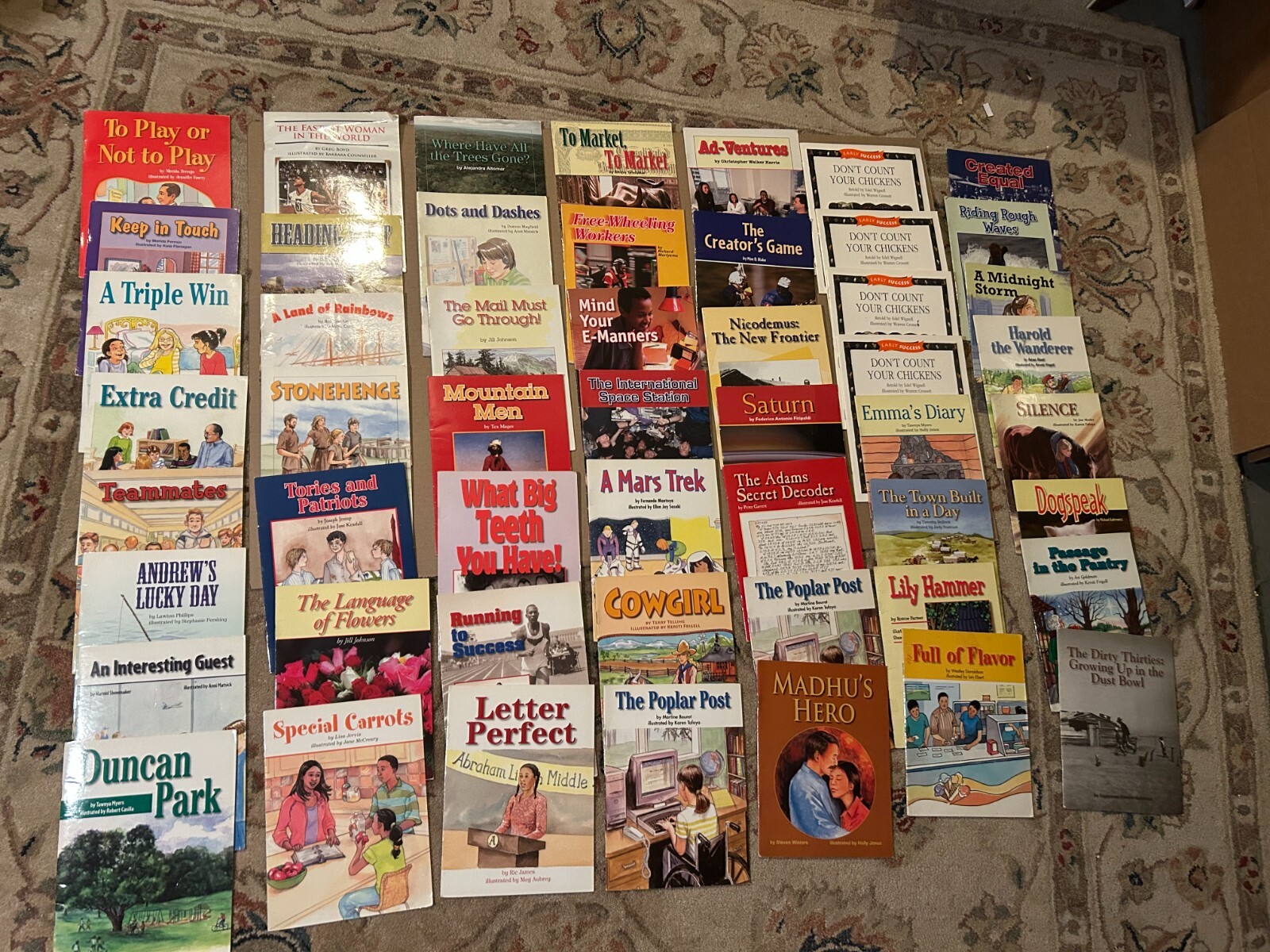 52 x Leveled Readers Childrens Book Lot Reading Various Mixed Books Educational