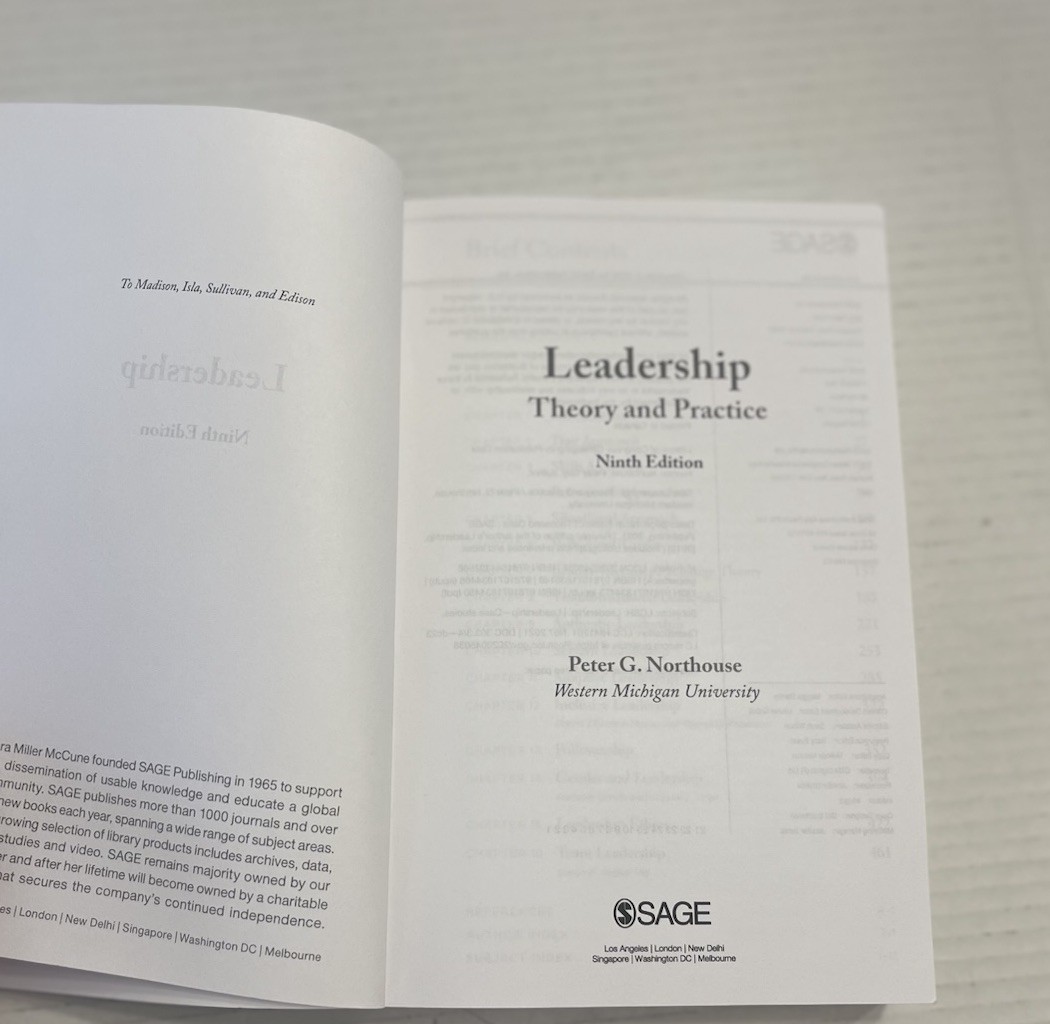 Leadership: Theory and Practice english Paperback by Peter G. Northouse 9th ed.