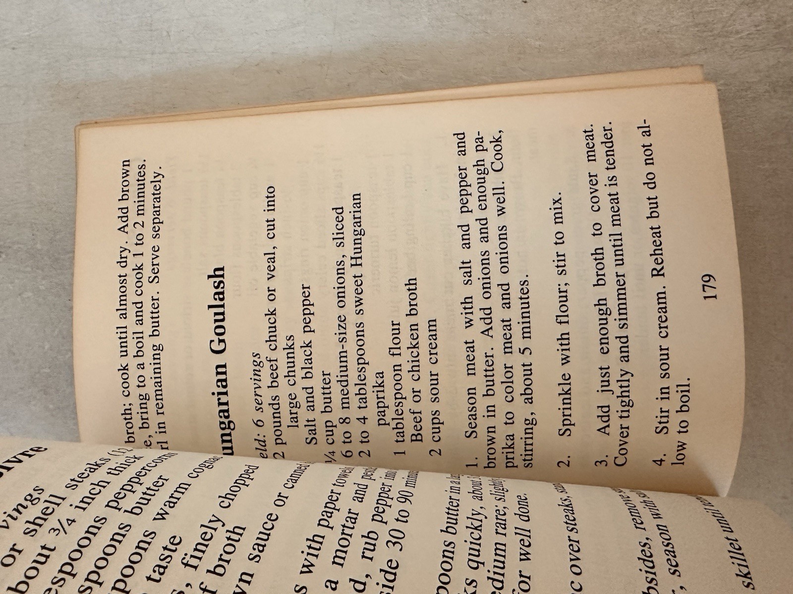 The New York Times Large Type Cookbook by Jean Hewitt 1984