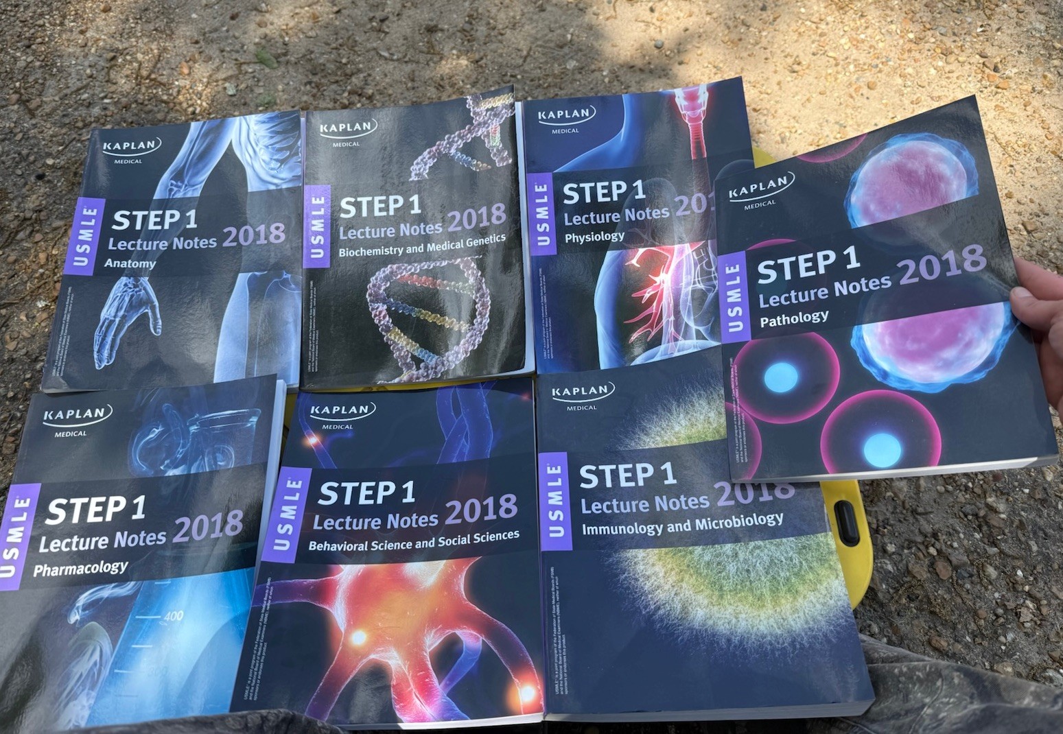 Kaplan USMLE Step 1 Lecture Notes 2018 7 Book Series. Like new, no markings!