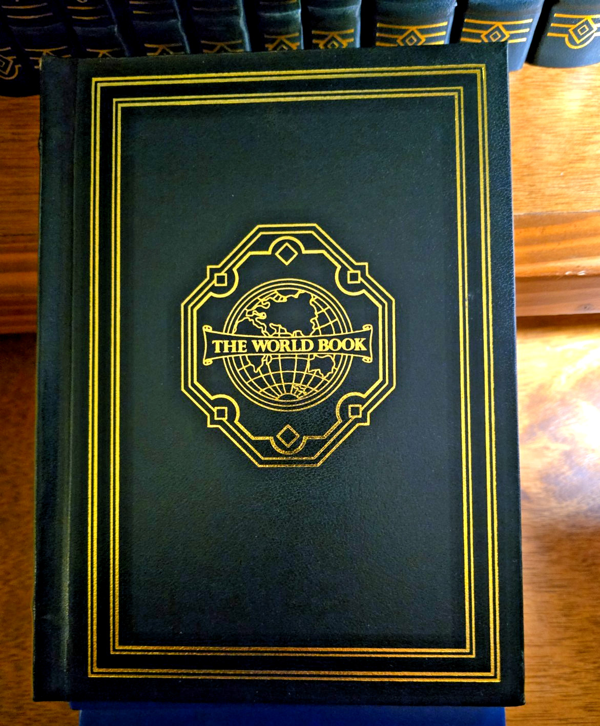 1994 World Book Encyclopedia Set Vol 1-22 Complete Set Green with Gold Accent