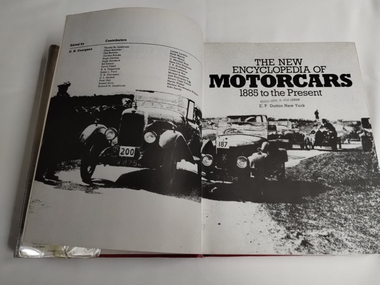 New Encyclopedia of Motorcars Hardcover 1885 to the Present Georgano 1982 VTG DJ