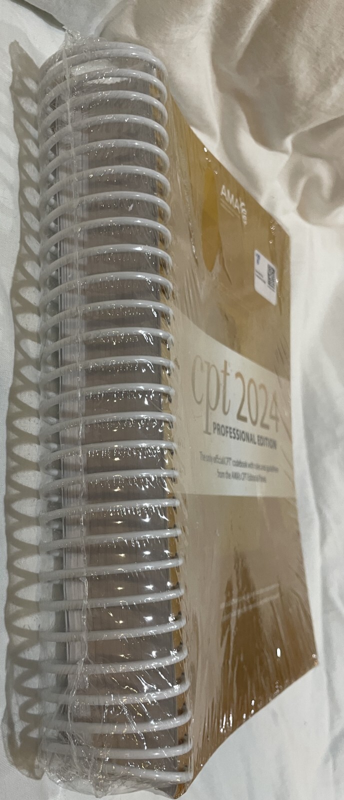 CPT 2024 Professional Edition Sealed AMA Spiral Bound 9781640162846