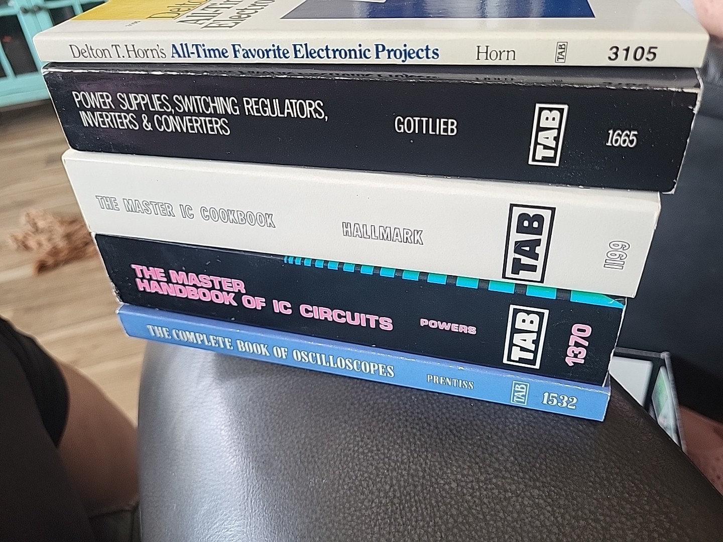 17 TAB Publishing Electrical Engineering How To Books Vintage VERY NICE !!